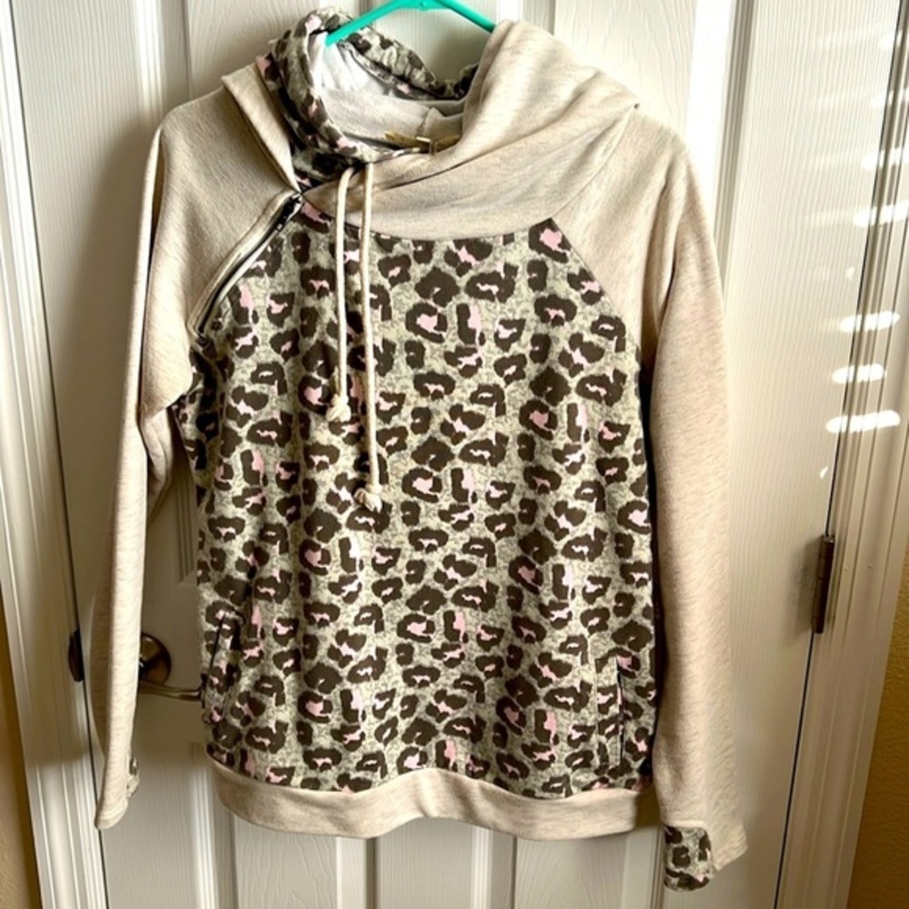 Vanilla Bay Leopard Print Pullover Hoodie Cowl Neck Zipper Detail Sweatshirt M